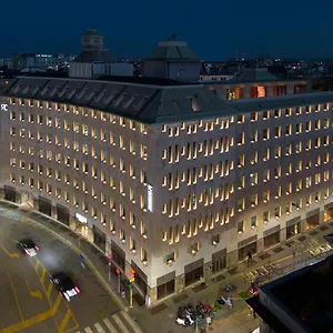 Radisson Collection Hotel, Santa Sofia 5*, ميلان إيطاليا